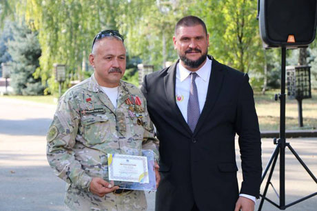 Свежие новости: Учасник АТО із Вознесенська отримав матеріальну допомогу для відкриття власної справи