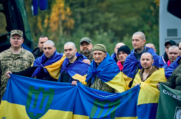Свіжі новини: Україна звільнила з полону 270 людей: додому повертаються захисники з Миколаївщини