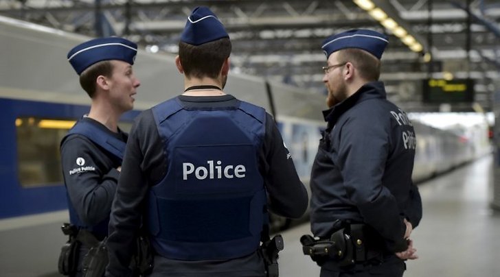 Свежие новости: В Бельгии мужчина с криком 