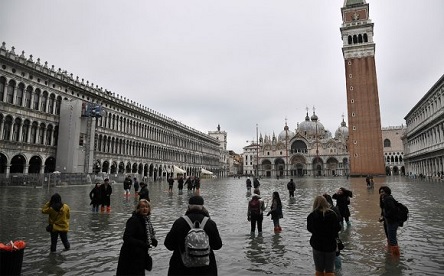 Свежие новости: ВИДЕО: Итальянские чиновники подсчитали ущерб после наводнения в Венеции