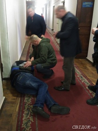 Свежие новости: В Николаеве мужчина потерял сознание в здании горсовета