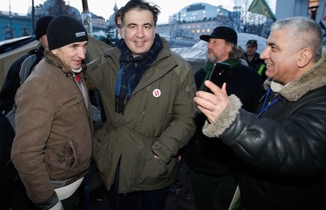 Свежие новости: Саакашвили под Радой. Столкновения и гоп-компания