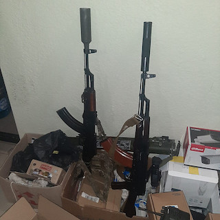 Свежие новости: Спецназ поліції затримав миколаївське «добровольче формування», яке грабувало херсонців