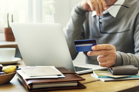 Свежие новости: В Украине блокируют банковские счета 