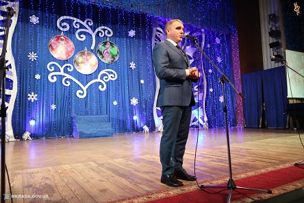 Свежие новости: В Николаеве прошло театрализованное представление «Чудо Land» для детей льготных категорий