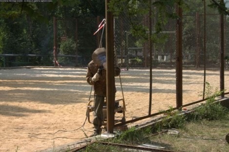 Свежие новости: Еще недели две — и игровое поле для детей будет полностью благоустроено