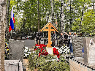 Свежие новости: Пригожина поховали без церемоній і «в закритому форматі» – ЗМІ підняли тему про його двійників