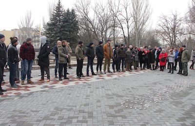 Свежие новости: Фоторепортаж: Николаевцы воздали почести погибшим в «дебальцевом котле»