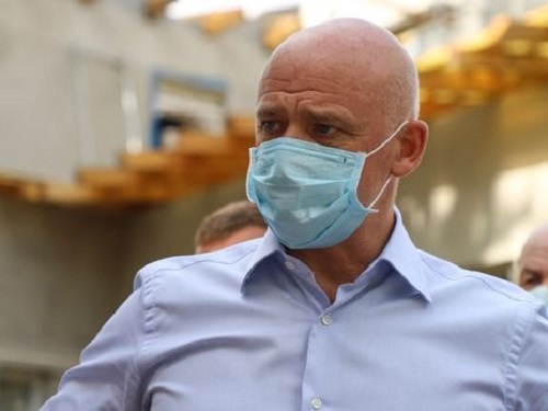 Свежие новости: Мэра Одессы Труханова, у которого подтвердили коронавирус, госпитализировали