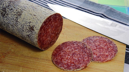 Свежие новости: В российской колбасе обнаружили человеческое мясо