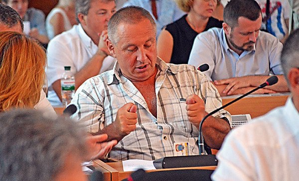 Свежие новости: «У меня хорошее настроение», — николаевский депутат показывал дули