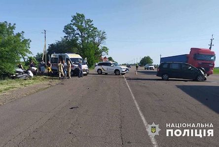 Фото новости: ДТП на Николаевщине: есть пострадавшие Свежие новости: ДТП на Николаевщине: есть пострадавшие