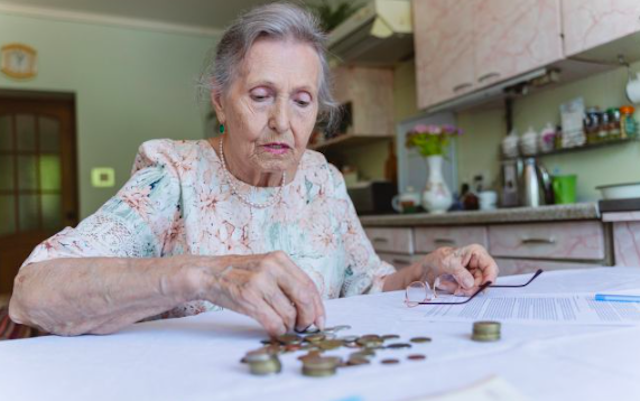 Свежие новости: Пенсія без трудової та через свідків: Рада спростила підтвердження стажу