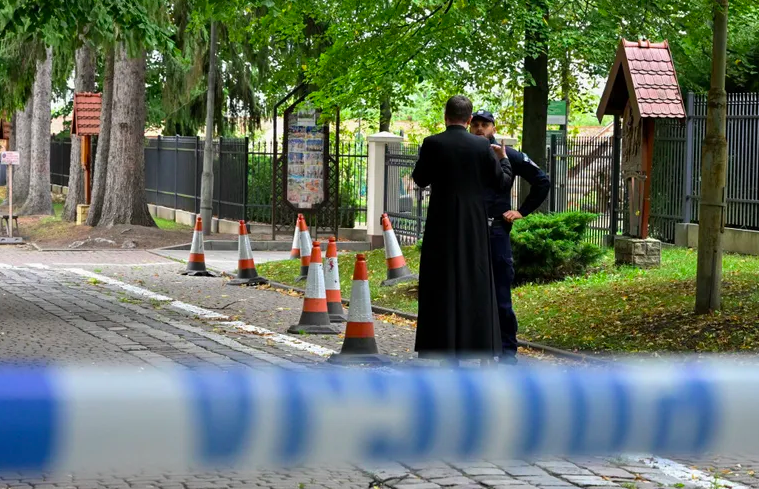 Фото новини: Українець влаштував різанину в Польщі: що відомо про напад у монастирі Свіжі новини: Українець влаштував різанину в Польщі: що відомо про напад у монастирі