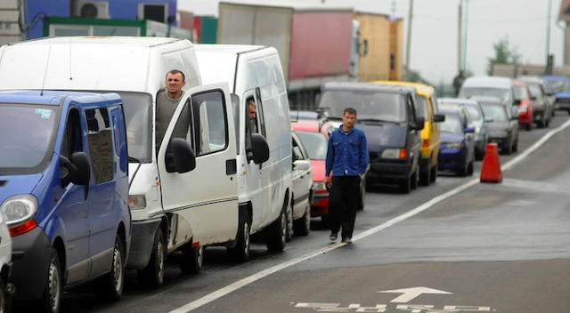 Свежие новости: На всьому кордоні України зупинили пропускні операції через ворожу атаку