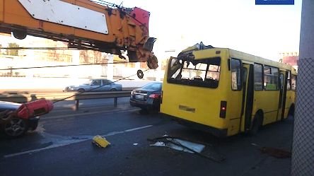 Свежие новости: ДТП в Одессе: грузовик врезался в маршрутку с пассажирами