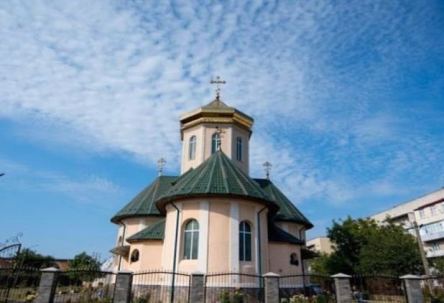 Свежие новости: На Закарпатье женщина с коронавирусом два дня пела в церковном хоре и заразила 19 человек