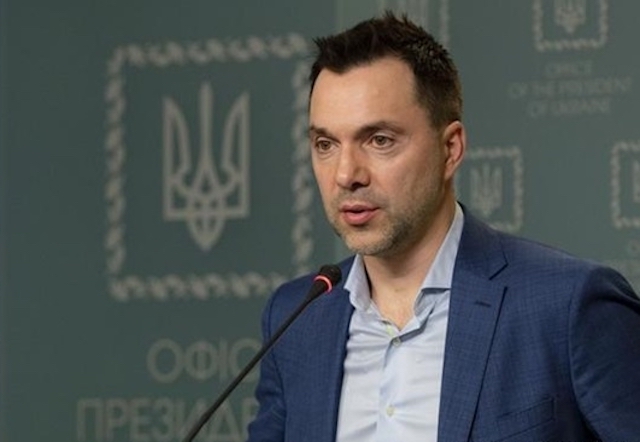 Свежие новости: Арестович спрогнозировал, когда ВСУ могут перейти в контрнаступление