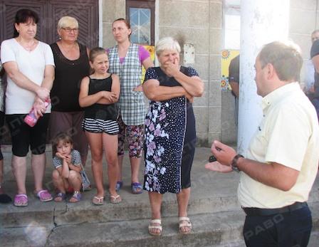 Свежие новости: З приводу впровадження «Карток вознесенця» першими з міським головою поспілкувались мешканці Натягайлівки