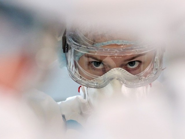 Свежие новости: Стали известны симптомы нового штамма коронавируса “Омикрон”