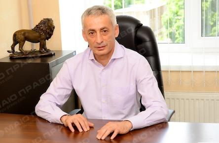 Фото новости: Депутат Южноукраинского горсовета Эрик Григорян: «Кому война, а кому мать родна» Свежие новости: Депутат Южноукраинского горсовета Эрик Григорян: «Кому война, а кому мать родна»