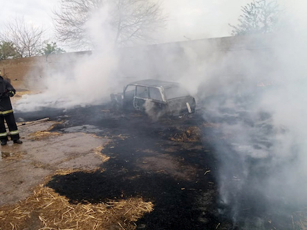 Свежие новости: На Березанщине сгорела машина и 4 т соломы