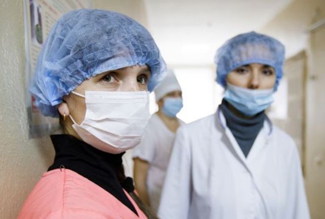 Фото новости: Зарплаты медиков в Украине повысили с 1 января: кому именно и на сколько Свежие новости: Зарплаты медиков в Украине повысили с 1 января: кому именно и на сколько