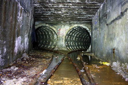 Свежие новости: В Одессе под землей обнаружили километры туннелей с рельсами