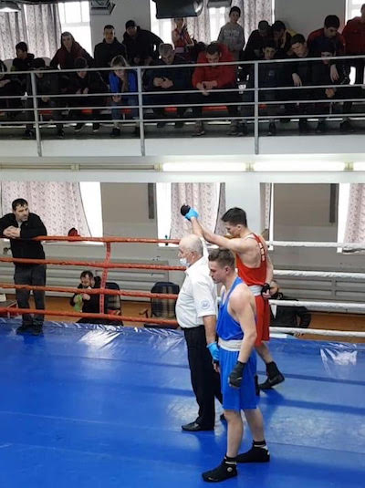 Свежие новости: Альбек Адамов принимает участие на первенстве СКФО по боксу среди юношей 17-18 лет