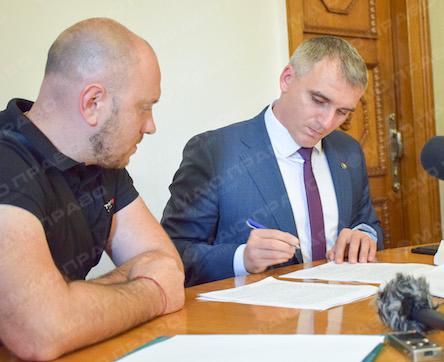 Фото новости: Сенкевич не явился в суд на рассмотрение протокола о коррупции Свежие новости: Сенкевич не явился в суд на рассмотрение протокола о коррупции
