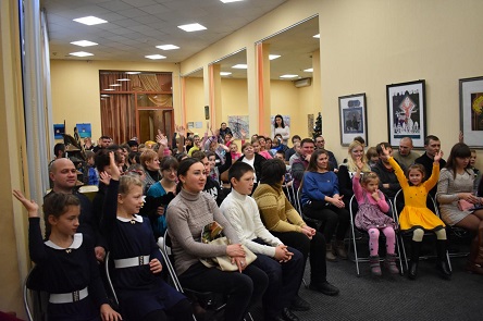 Свежие новости: На Николаевщине с новогодними праздниками поздравили детей из многодетных семей, малообеспеченных, детей с инвалидностью и вынужденно переселенных с востока страны