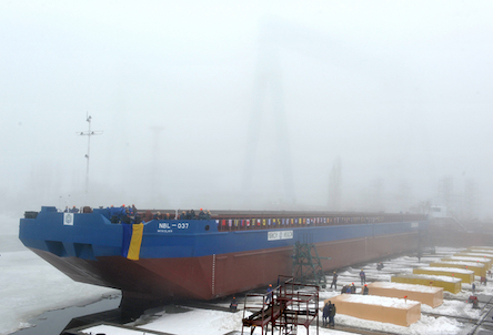 Фото новости: З оновленого сліпу заводу «НІБУЛОН» на воду спущено перше 100-метрове судно Свежие новости: З оновленого сліпу заводу «НІБУЛОН» на воду спущено перше 100-метрове судно
