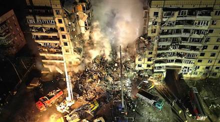 Фото новости: У Дніпрі вже 21 загиблих, шукають ще 35 людей Свежие новости: У Дніпрі вже 21 загиблих, шукають ще 35 людей