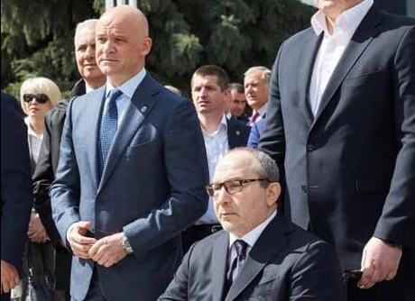 Фото новости: Скандальные мэры Одессы и Харькова создают свою партию для участия в парламентских выборах Свежие новости: Скандальные мэры Одессы и Харькова создают свою партию для участия в парламентских выборах