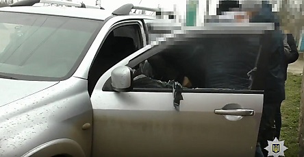 Свежие новости: «На пол, с*ка, на пол», - опубликовано видео, как полиция жестко задержала наркоторговца в Баштанке