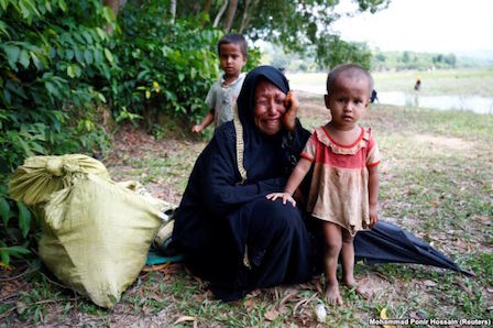 Свежие новости: Власти Мьянмы подтвердили убийство 400 человек, рохинджа заявляют о тысячах погибших