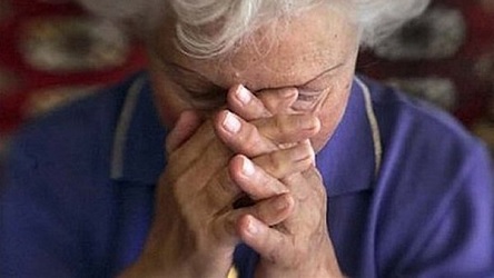 Свежие новости: В Николаеве мошенники выманили у пенсионерок крупные суммы денег и золотые украшения