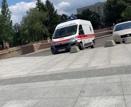 Свежие новости: На Серой площади травмировался ребенок — его забрала «скорая»