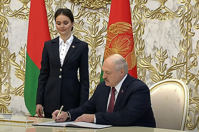 Свежие новости: Лукашенко подписал указ о внесении изменений в Конституции Беларуси