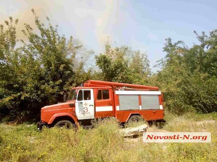 Свежие новости: В Николаеве горят складские помещения