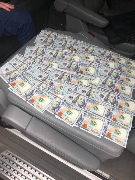 Свежие новости: В Киеве чиновника железной дороги поймали на огромной взятке