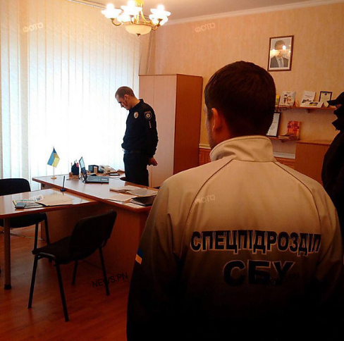 Свежие новости: В Николаеве задержали на вымогательстве взятки у подчиненного замначальника управления патрульной полиции