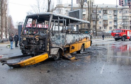 Свежие новости: ВИДЕО: Водитель успел высадить пассажиров загоревшейся маршрутки — жуткие фото последствий пожара