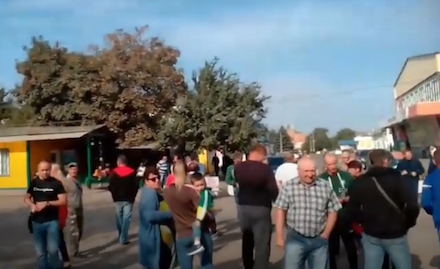 Свежие новости: В Веселиново местные жители перекрыли дорогу