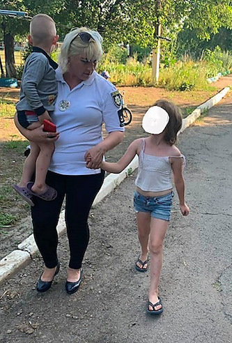 Свежие новости: В Снигиревке мать оставила детей и ушла пить к подруге