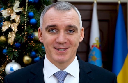 Фото новости: Сенкевич записал видеообращение к николаевцам по случаю новогодних праздников Свежие новости: Сенкевич записал видеообращение к николаевцам по случаю новогодних праздников