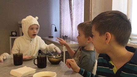 Свежие новости: ВИДЕО: Увезли в неизвестном направлении: в Киеве похитили ребенка