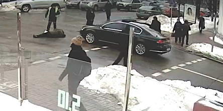 Свежие новости: ВИДЕО: Авто из кортежа Порошенко сбило пенсионера