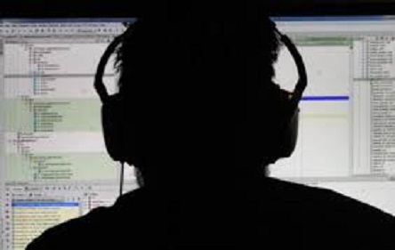 Свежие новости: В кабинете замдиректора николаевского ЦПАУ нашли «прослушку»