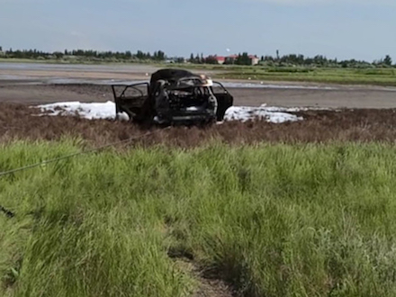 Свежие новости: В Николаевской области во время езды по болоту загорелся автомобиль